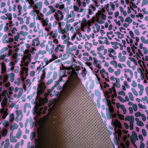 Torrid Leopard Print Active Set - Picture 5 of 9